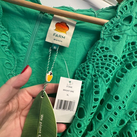 Farm Rio NWT Green Midi Sundress with Plunge Neckline and Puff Sleeves - Picture 6 of 6